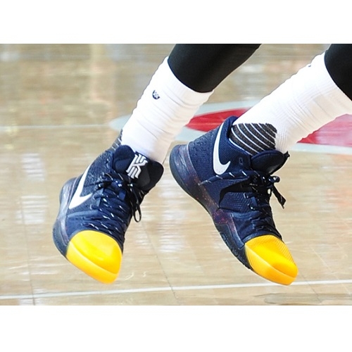  Kyrie Irving shoes