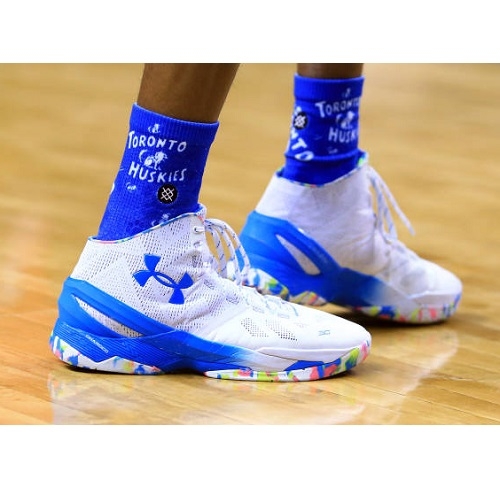  Delon Wright shoes Under Armour Curry Two