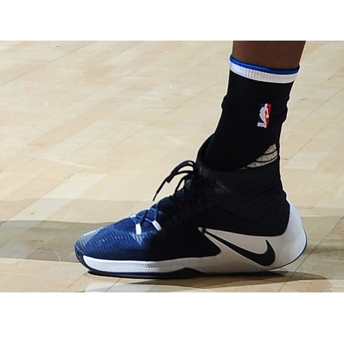 Dorian Finney-Smith shoes Nike Zoom Clear Out